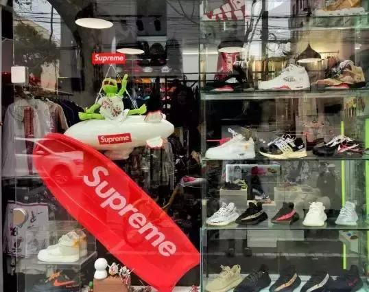 上海哪里可以买新款鞋,在哪里可以买便宜球鞋