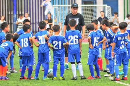 夸奖中国足球小将,未来可期的中国青训小将