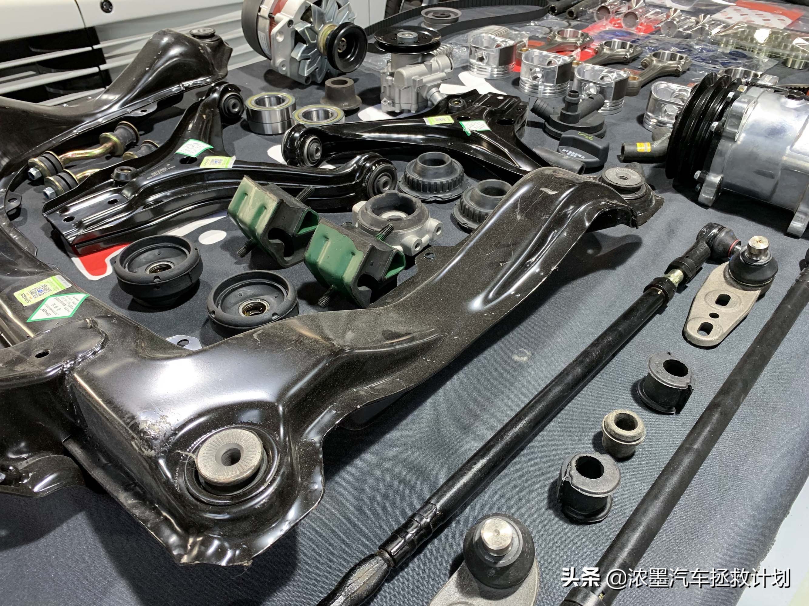 「妙手生花」重建一台战损级桑塔纳，带给它历经千般后的华丽重生