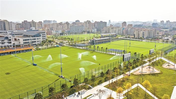 在改革的浪潮中砥砺前行,在改革中砥砺前行