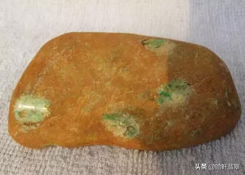 翡翠原石有籽料和山料之分没,翡翠原石如何价值最大化