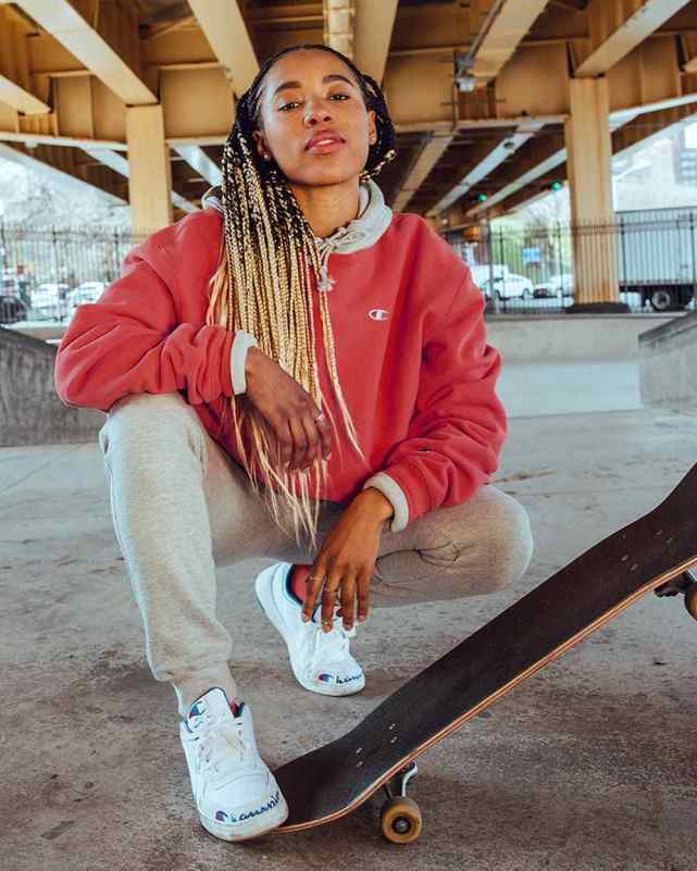 阿迪和耐克哪个鞋穿着最舒服,nike和阿迪达斯哪个更潮