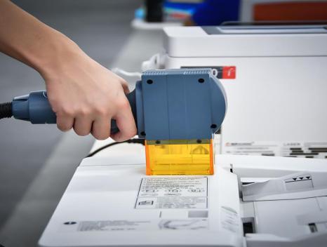 翔声激光喷码机视频教程,翔声激光打标机宣传视频