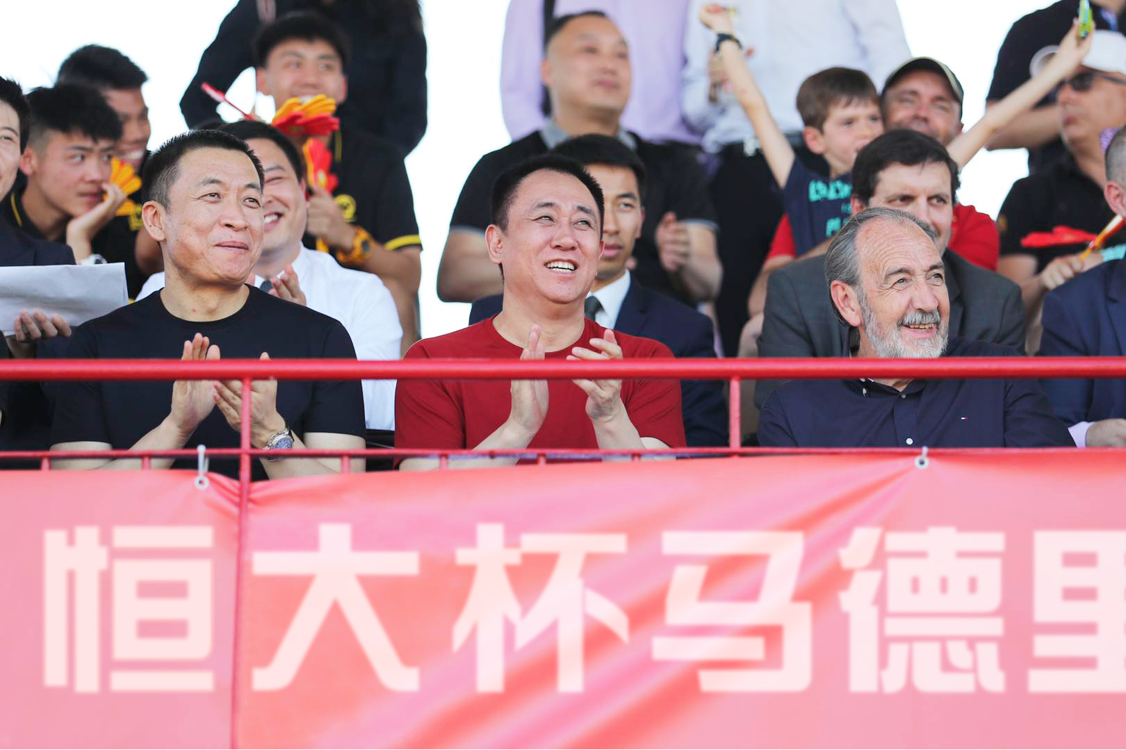 许家印创造广州恒大足球王朝,许家印足球梦原图