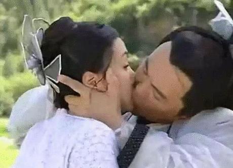 张铁林小陶虹吻戏翻白眼,小陶虹吻戏张铁林