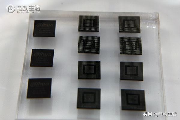 零跑t03历史低价,零跑t03官方权益