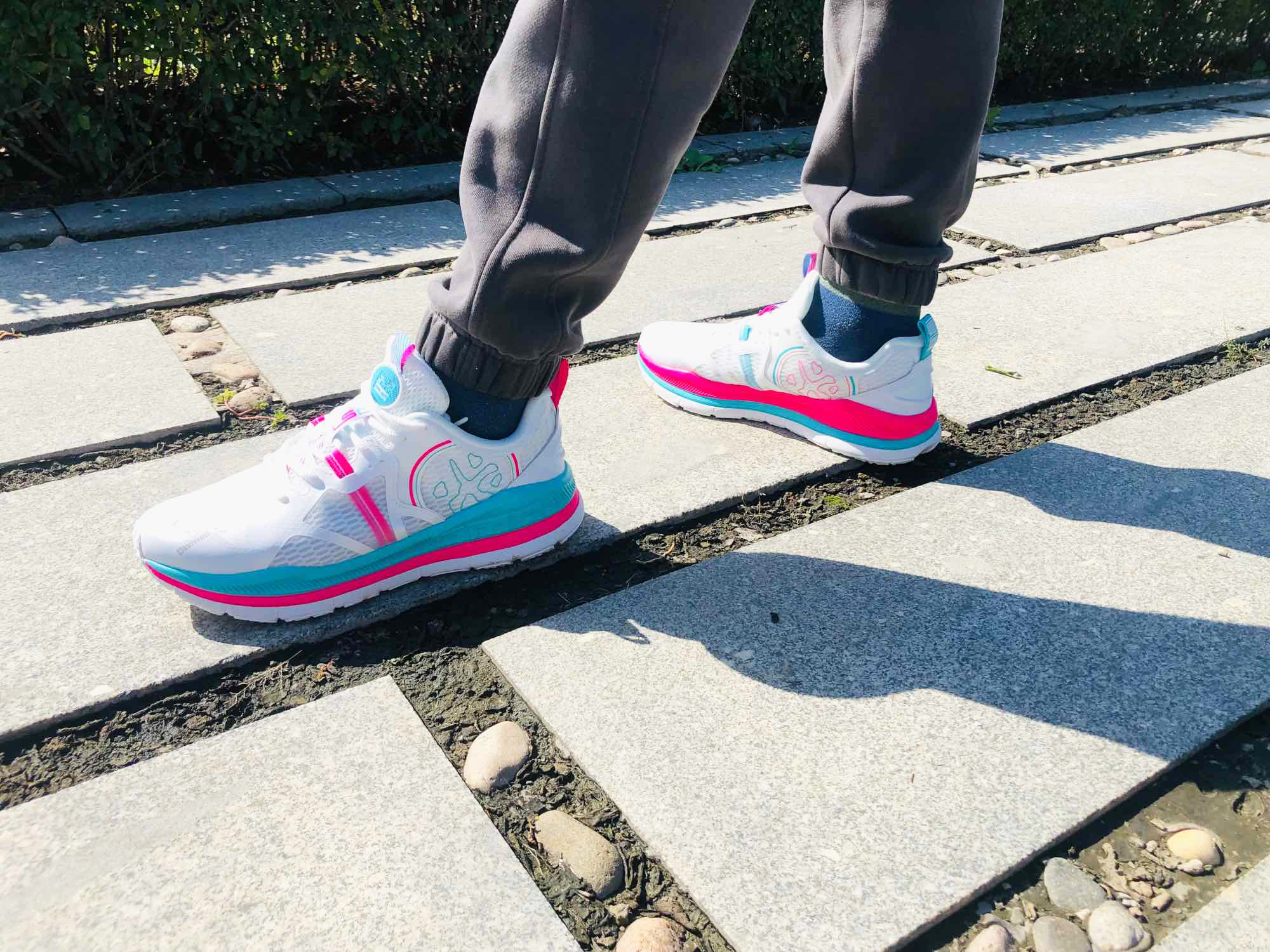 最适合中国人的跑鞋？亲测必迈老爹慢跑鞋，脚感完全不输大牌