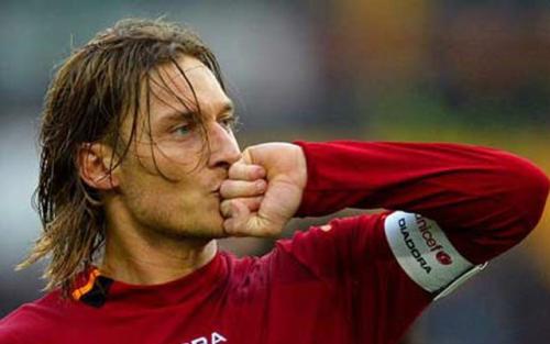 马尔蒂尼和他的小弟托蒂,足坛十大忠魂马尔蒂尼