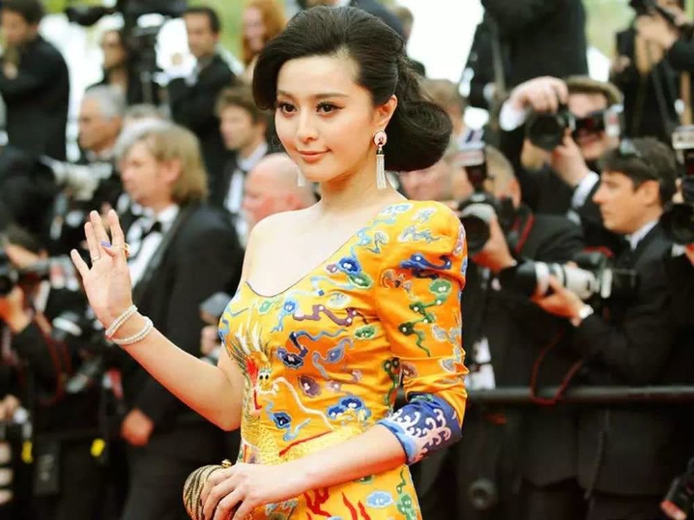 吴亦凡被刑拘通告,吴亦凡被刑拘事件全过程