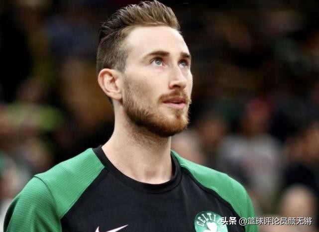 海沃德儿子出生,海沃德带娃