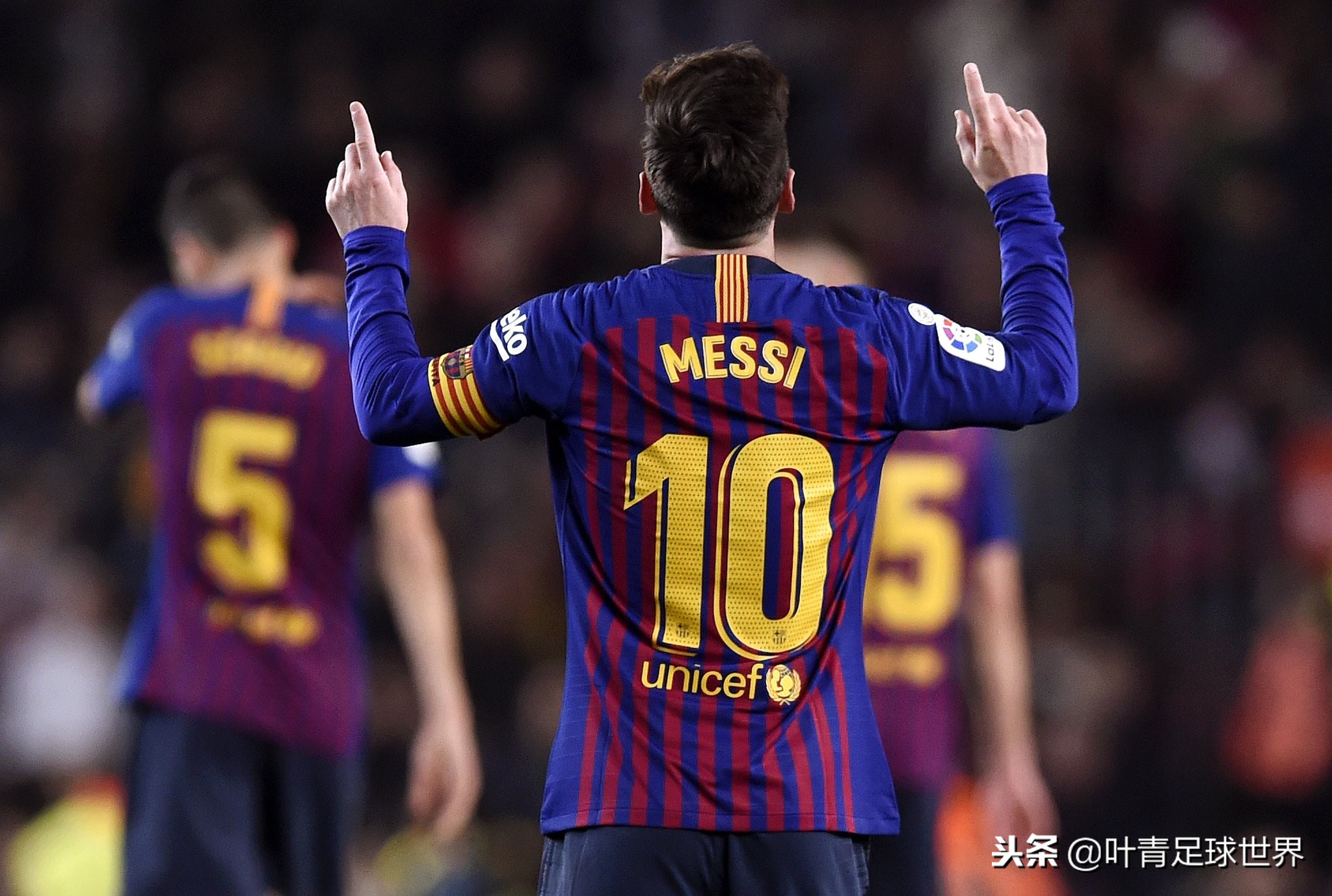 梅西和c罗35次对决谁赢得多,c罗被梅西压制的5大瞬间