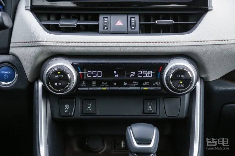 一汽丰田suv荣放rav4哪个颜色好看,家用suv选rav4荣放和crv哪款合适