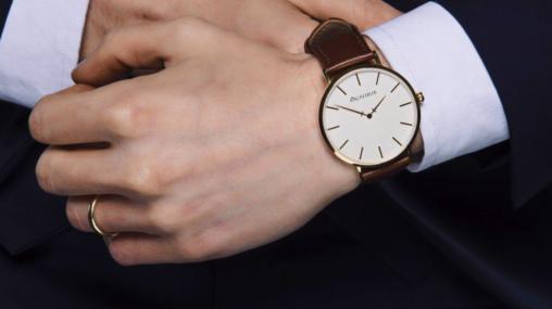 你穿什么颜色显瘦,你穿哪个颜色显白