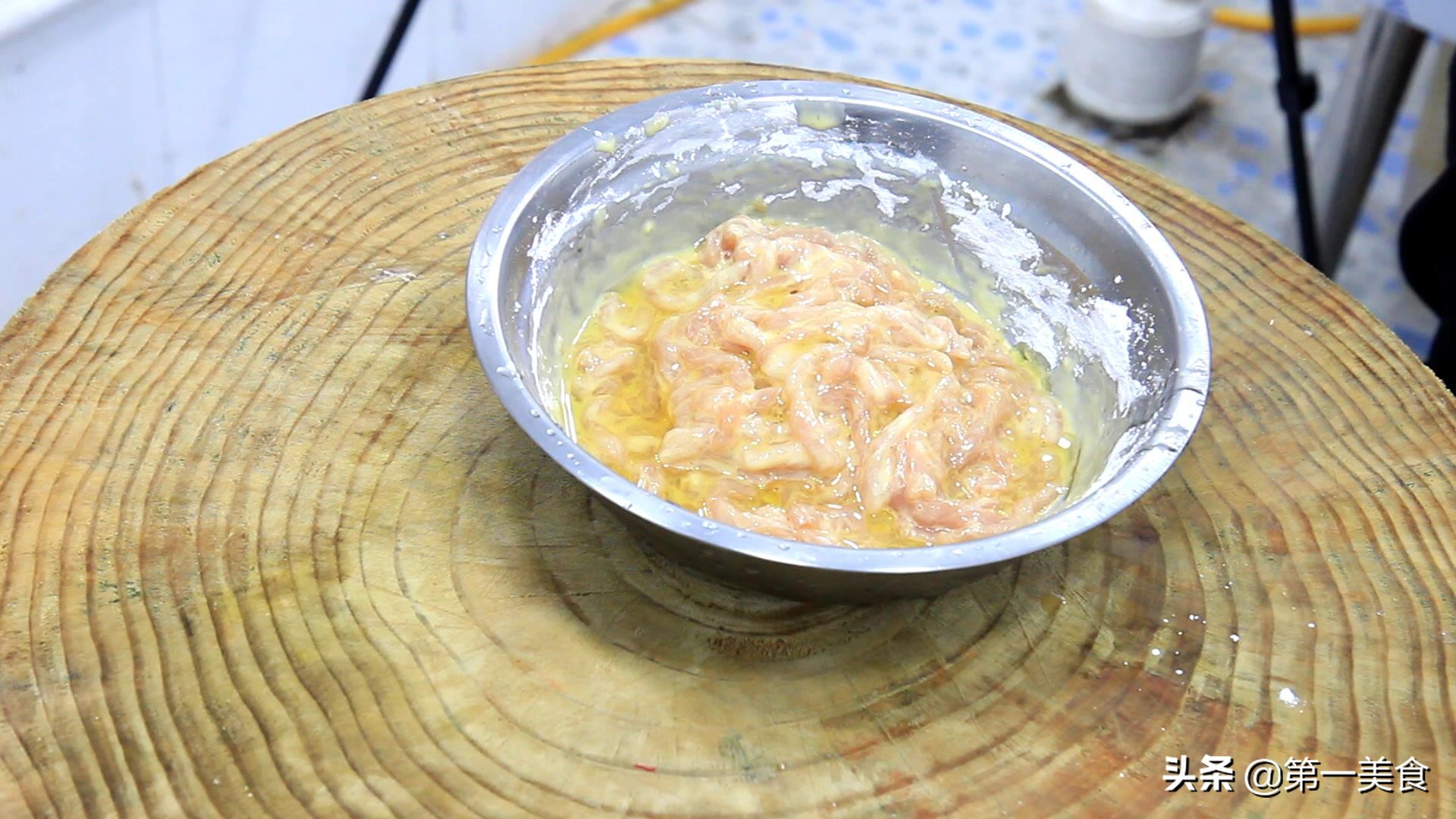 炒肉的时候怎么让肉能够鲜嫩顺滑,炒肉怎么才能炒得又嫩又香