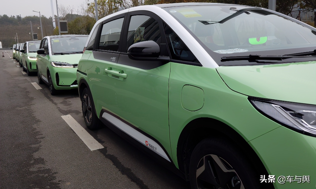 滴滴网约车一个月租费多少钱,网约车跑滴滴到底需要多少费用