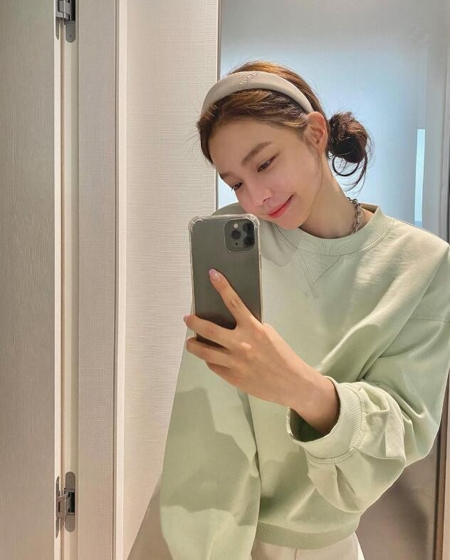 韩国穿搭ins时尚博主学生装,30岁韩国三大博主穿衣搭配