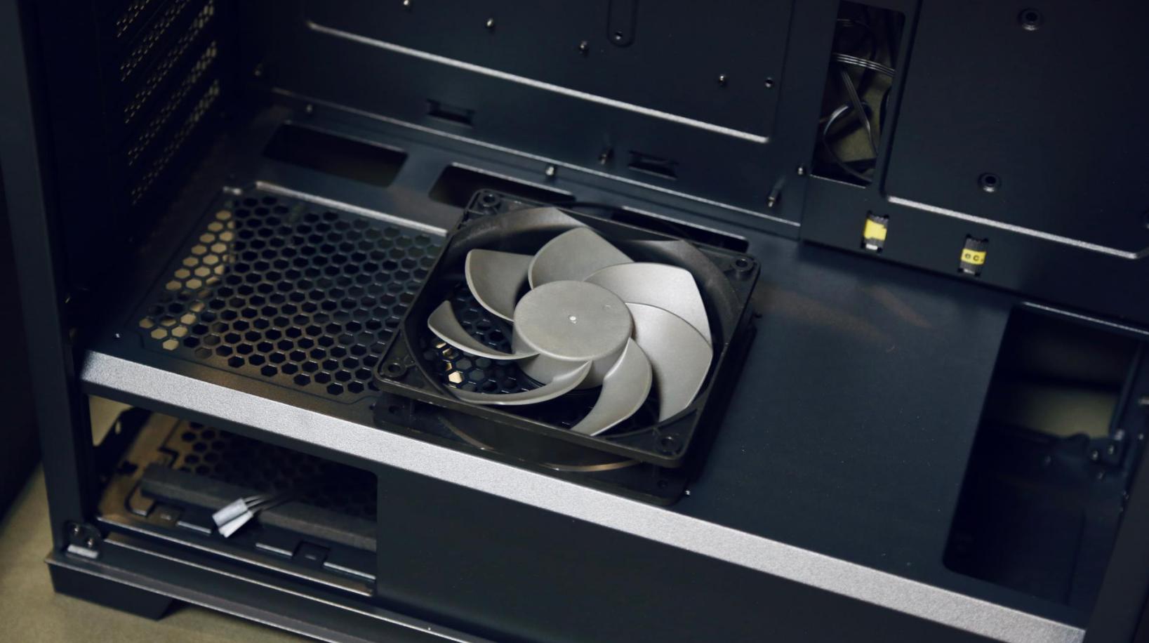 超频三东海x7能压住5600x吗,超频三东海x7测评