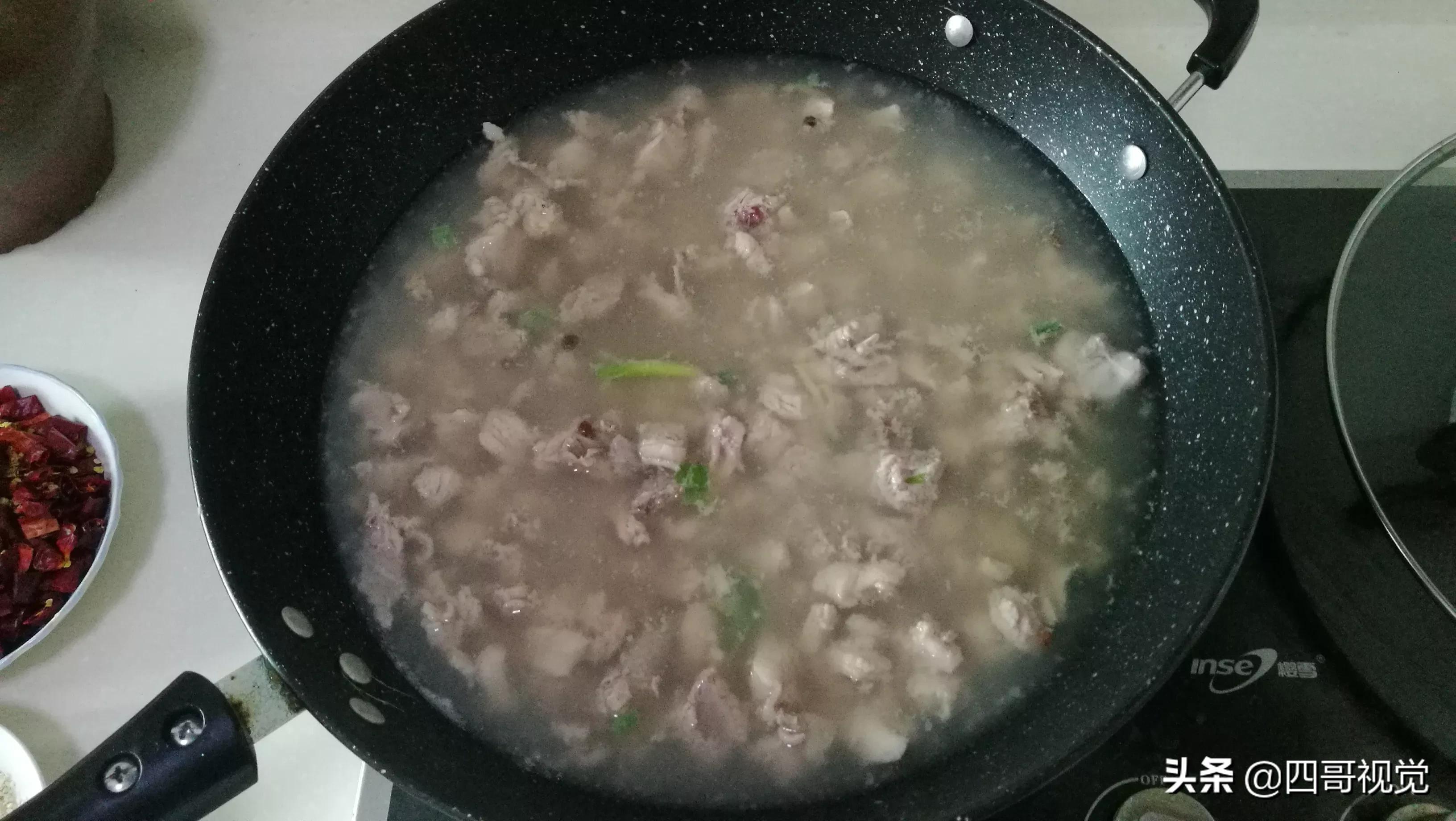 四哥炒猪肉臊子,四哥泡椒肥肠做法