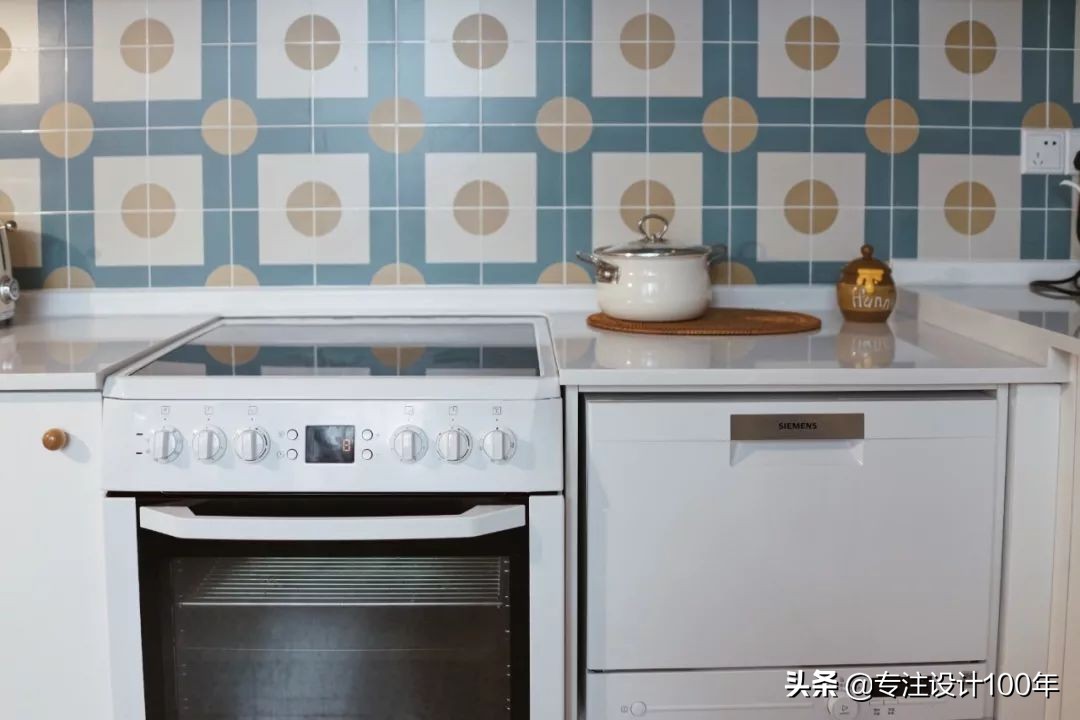 60平老旧学区房爆改,年轻夫妇改造学区房