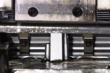 把锁锁上了怎么弄下来,锁怎么样是锁上的