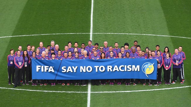 fifa男足最新排名国足跌4位第75,国足荒谬时刻