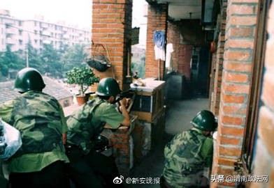 潜逃20年“女魔”落网：曾为小学教师伙同男友残忍杀7人