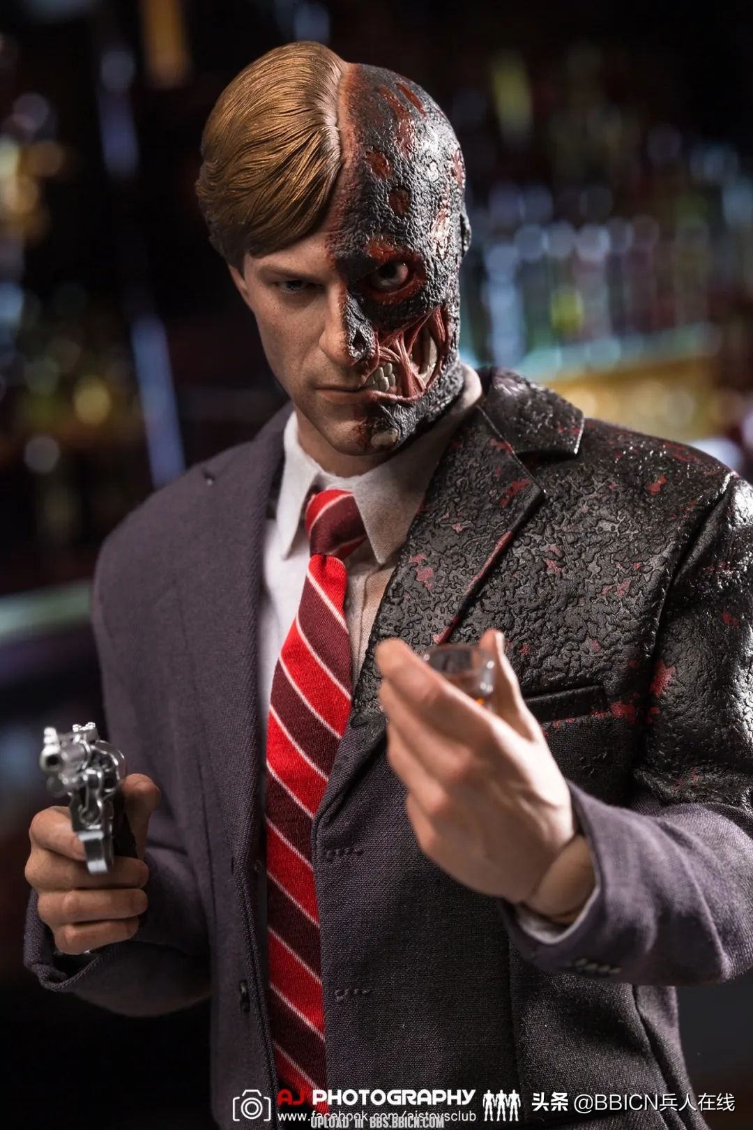 哈维丹特是小丑吗,哈维丹特变成双面人