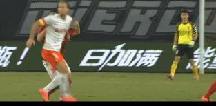 中超一晚出现两次恶意犯规,中超泰山队有哪些恶意犯规