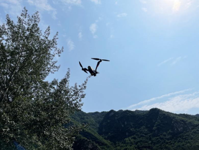 科幻片无人机,科幻片微型昆虫无人机