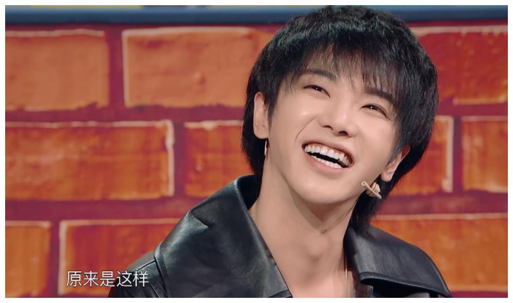 我证明:纯情少年华晨宇真的没有整容没有植发没有情人没有私生子