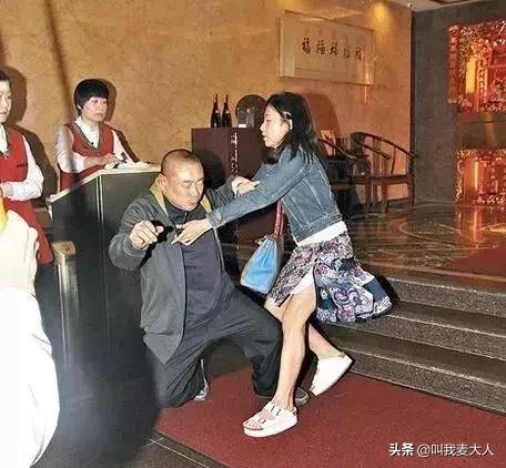 百亿富豪甘比,甘比李嘉欣哪个有钱