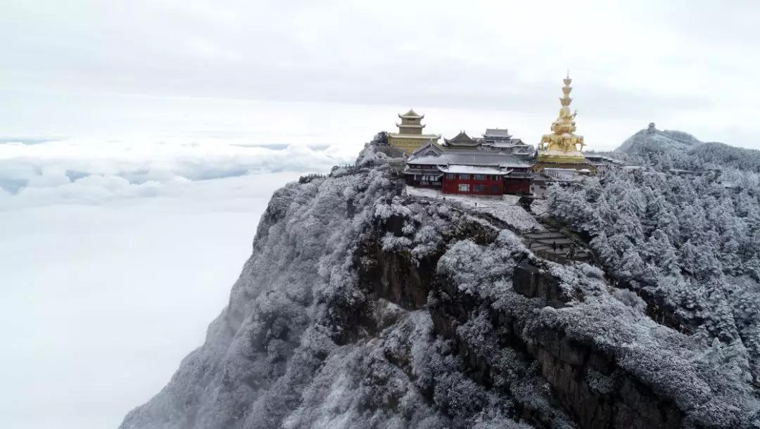 不可错过的滑雪场,不可错过的泡温泉体验