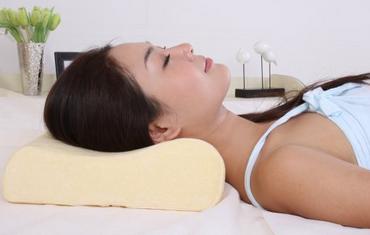 落枕怎么舒缓斜方肌,脖子落枕怎么简单快速解决