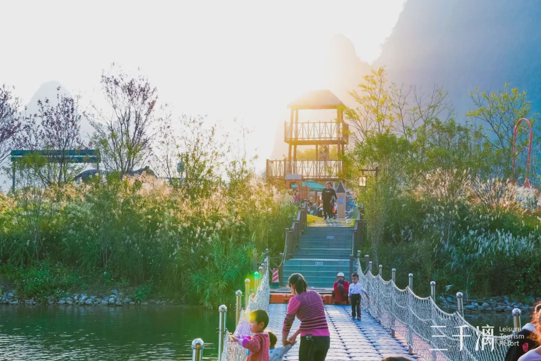 柳州周边迅速蹿红的江枫船屋别墅！天空之境简直美绝了