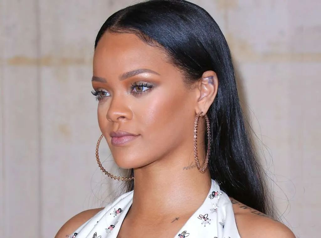 日本rihanna护肤品,rihanna化妆品全套