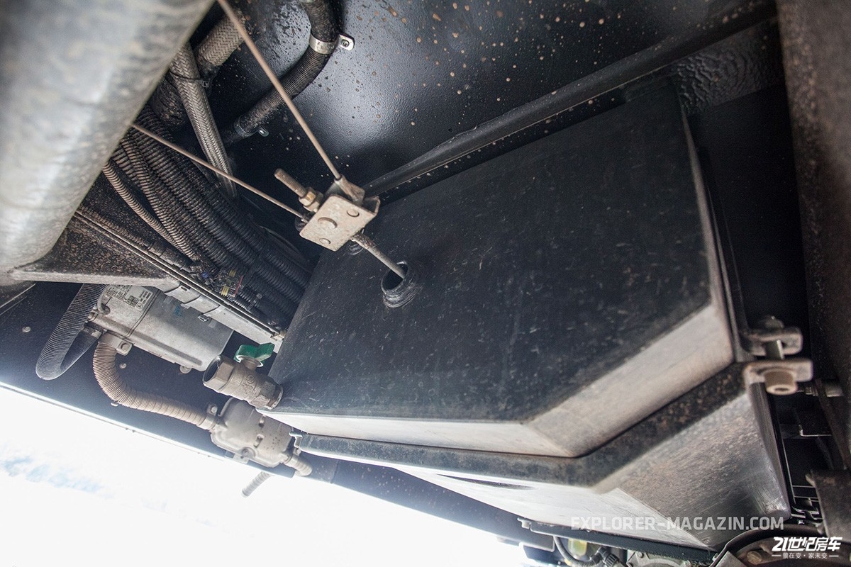 布雷诺奇霸天虎！全时四驱前后差速锁，硬汉都喜欢的房车