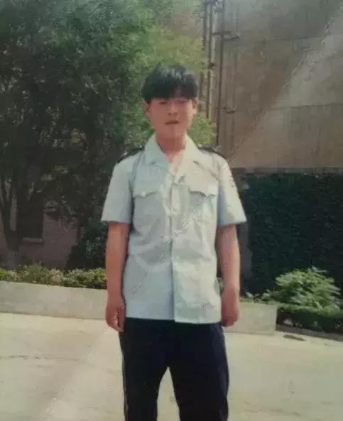 岳云鹏和郭德纲岁数差不多,岳云鹏郭德纲大多少岁