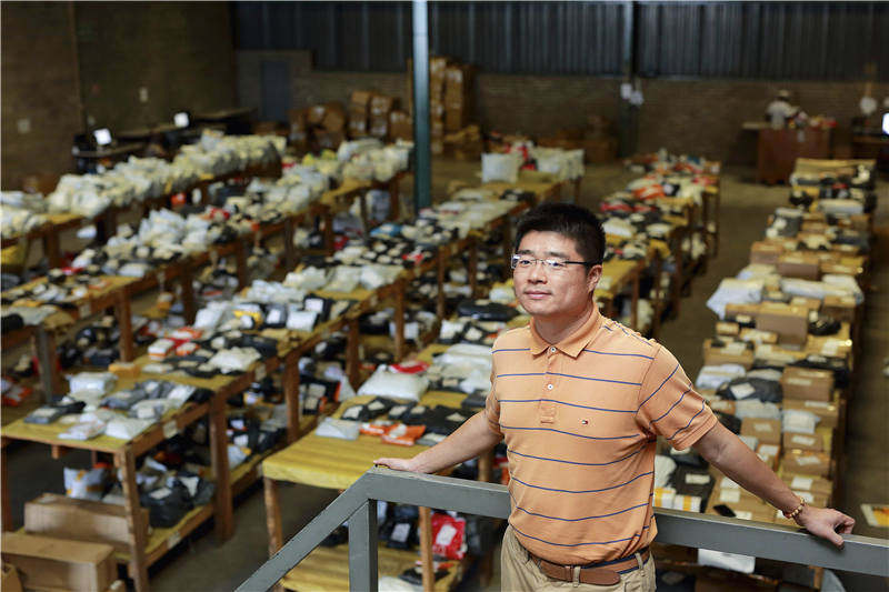 20世纪去往南非淘金的中国人“躺着都赚钱”,可如今传统商贸模式遭遇危机,南非创业的出路在哪?