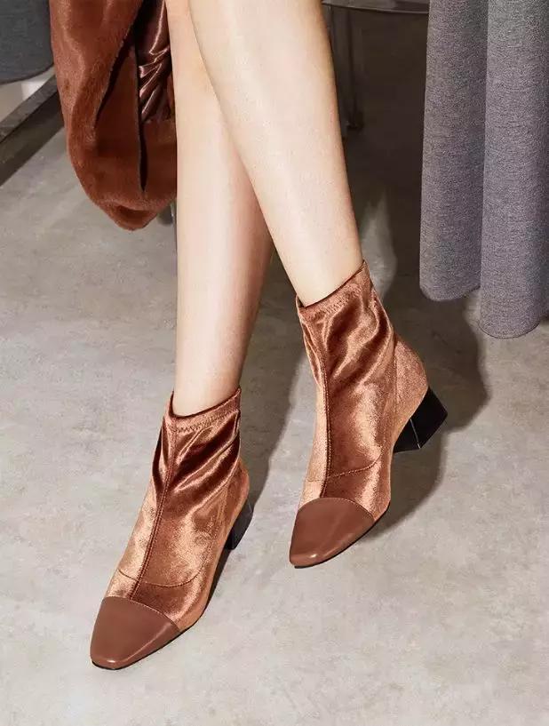 夏季小白鞋短靴洋气又高级,5款人气短靴时髦好看穿着又舒适