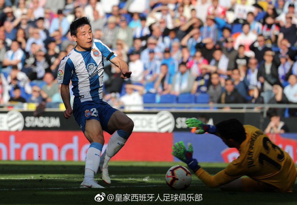 是时候了，小心翼翼地给武磊提点要求