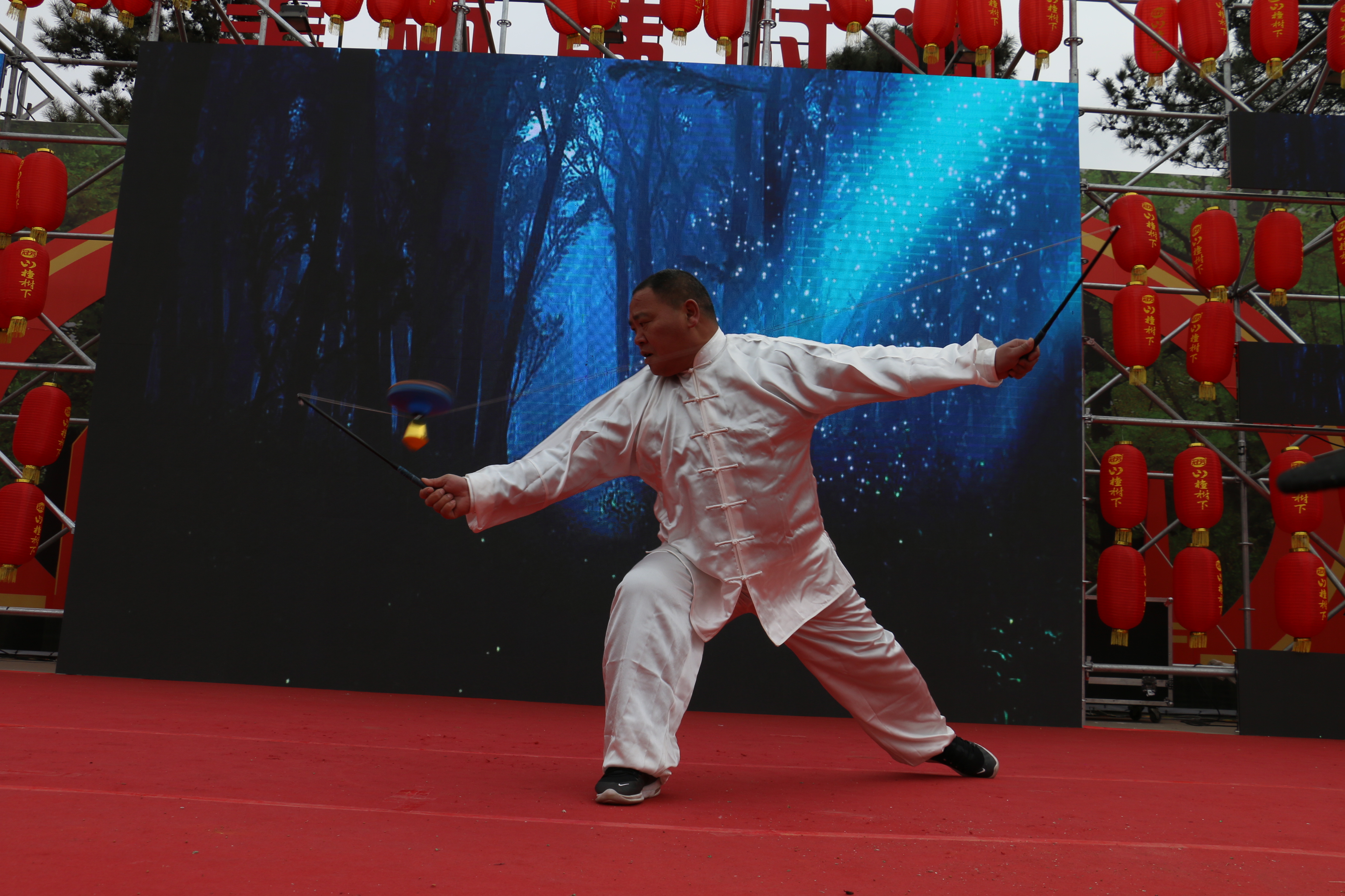 新春去哪里,新年去赶集