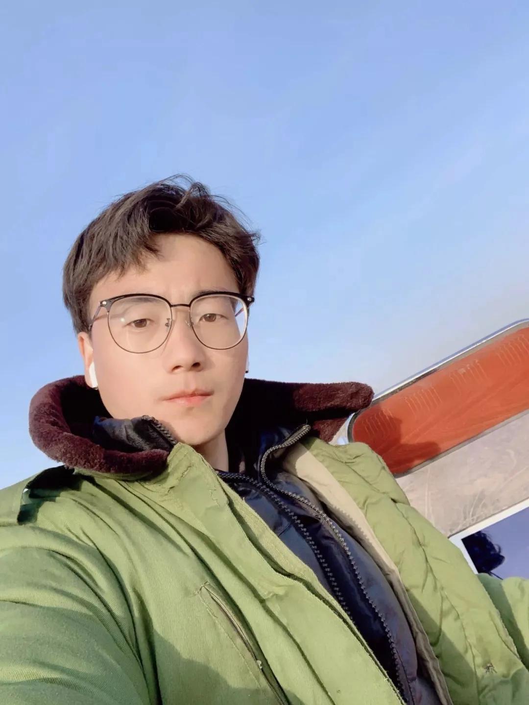 跟他比起来，你的：云办公“弱爆了！你还有理由不好好努力吗？