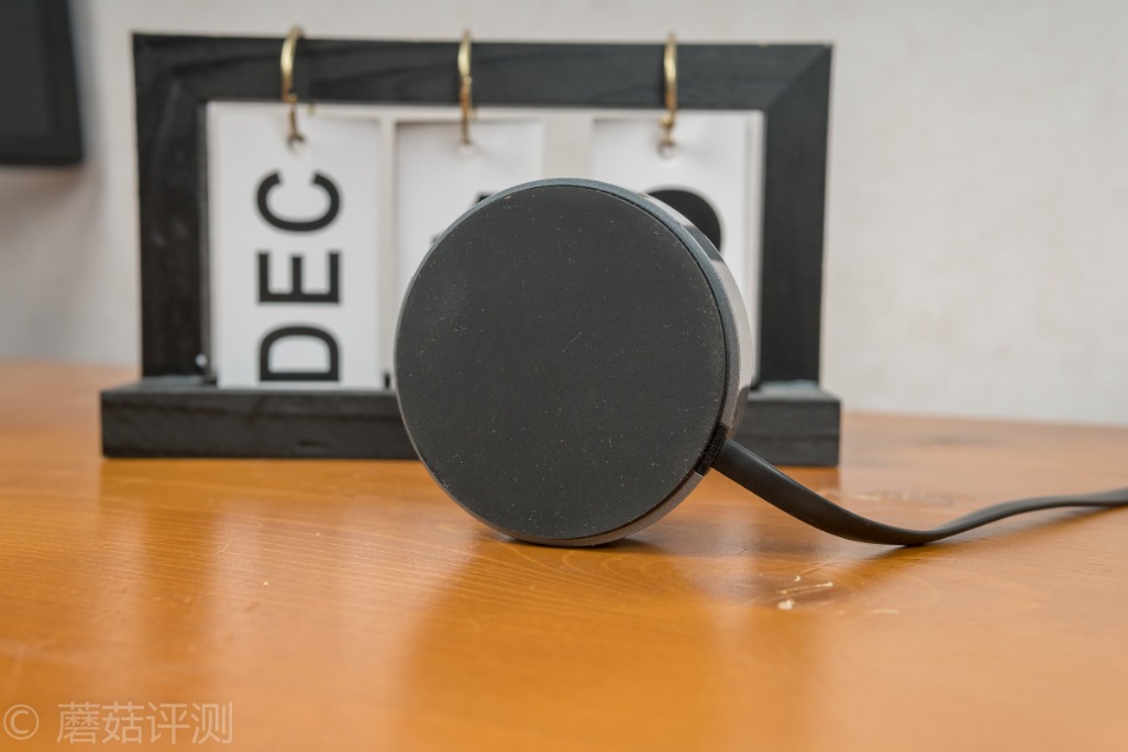 明基screenbar屏幕挂灯效果,明基显示器屏幕挂灯