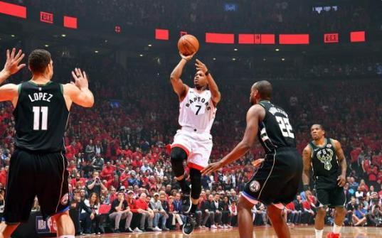 猛龙夺冠巡游洛瑞,洛瑞为什么能成为猛龙队史第一人