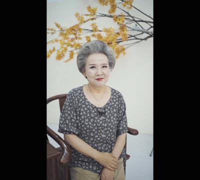 72岁奶奶平面模特,70岁奶奶惊艳超模坚持走秀9年