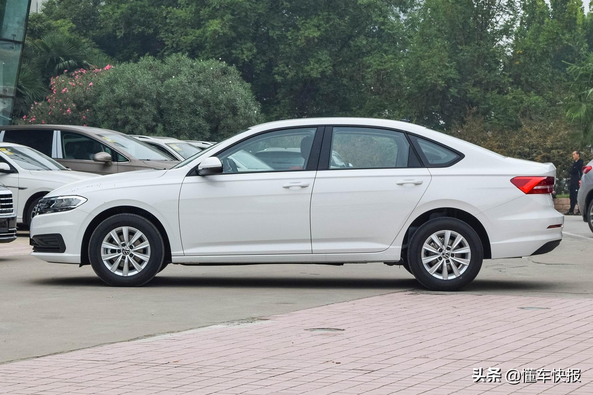 15款朗逸1.6二手车对比2017款福睿斯,福特福睿斯和大众朗逸谁的价格高