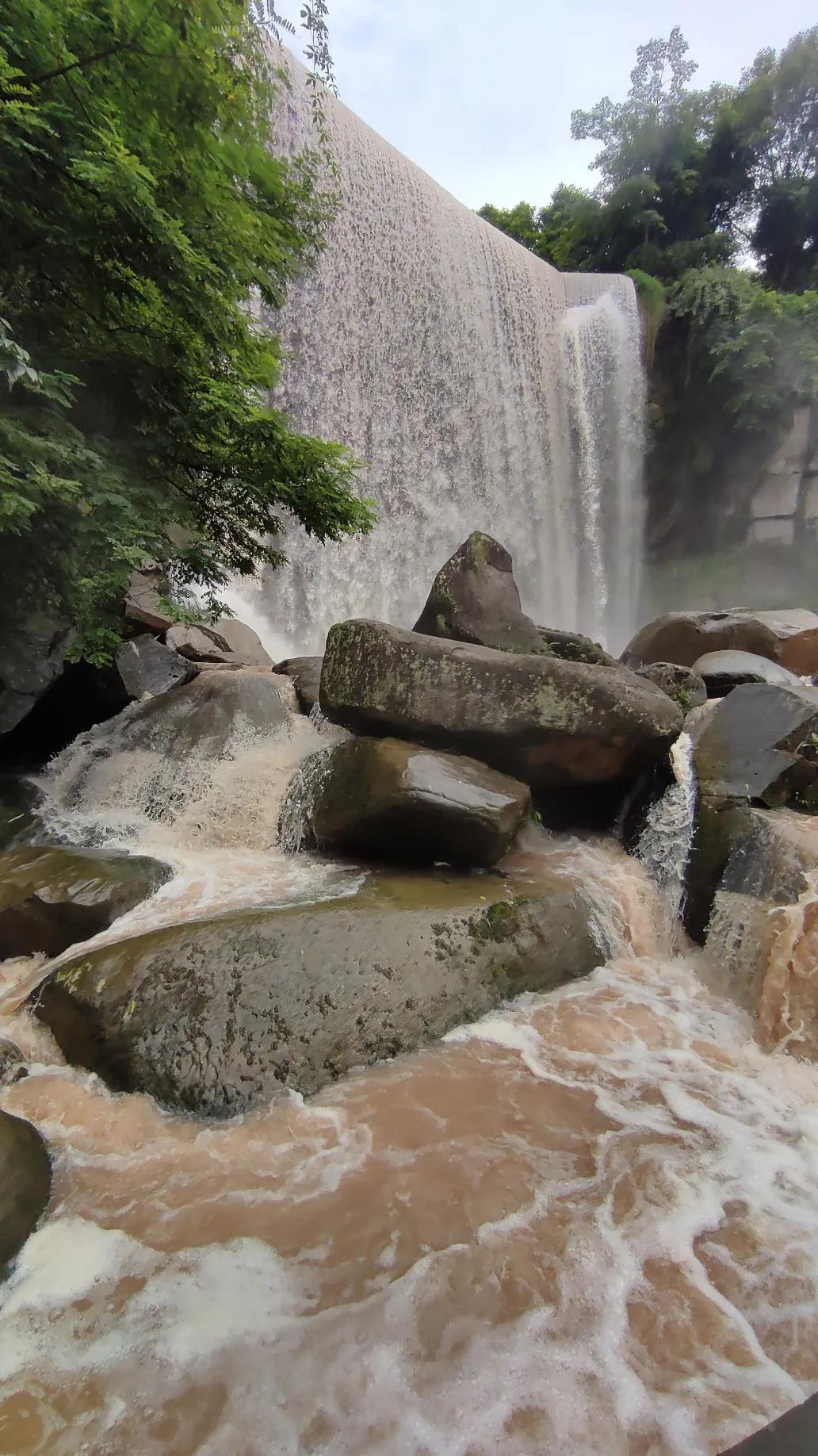 济南惊现黄果树瀑布般美景,惊现黄果树瀑布