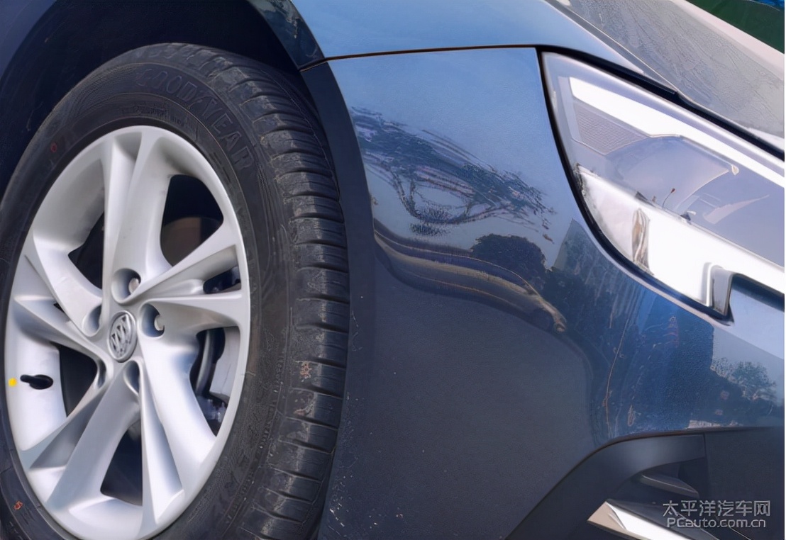 忽如一夜秋风来的下一句,,忽如一夜春风来千树万树梨花开