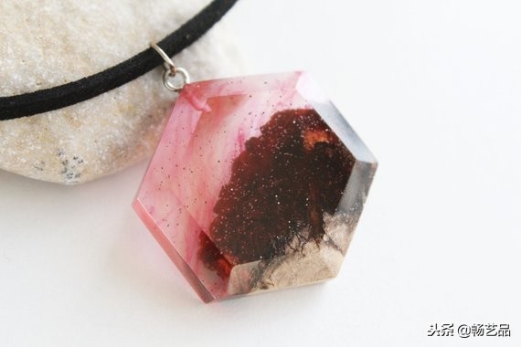 如何用水晶滴胶自制项链,手工滴胶项链教程