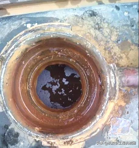 趁夏天还没到，花12块钱搞定挖机水温过高的问题吧